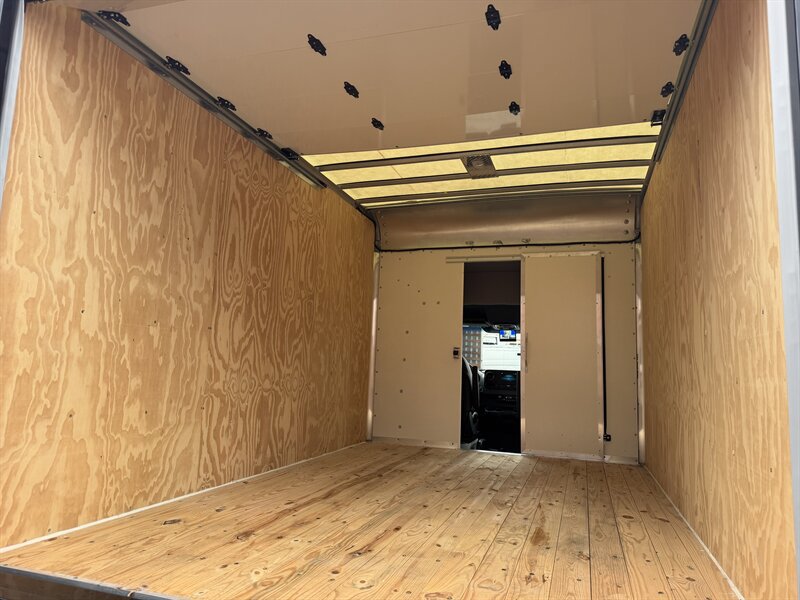 Used 2024 Mercedes-Benz Sprinter 3500 image 9