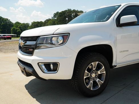 Used 2017 Chevrolet Colorado Z71 AWD/4WD image 17