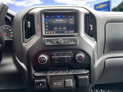 Certified 2021 Chevrolet Silverado 1500 Custom AWD/4WD image 21