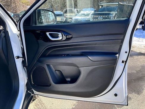 Used 2022 Jeep Compass Altitude image 19