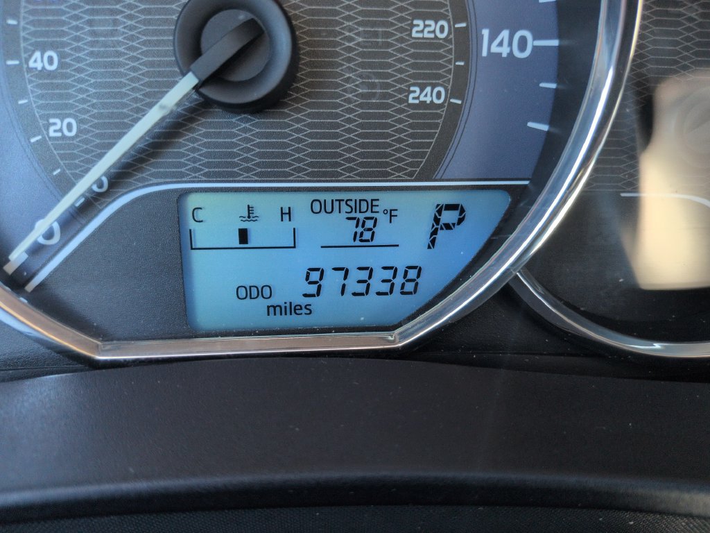 Used 2015 Toyota Corolla L FWD image 16