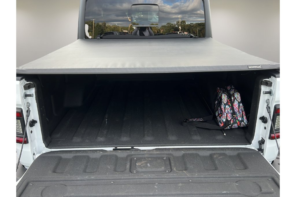 Used 2022 Jeep Gladiator Sport AWD/4WD image 17