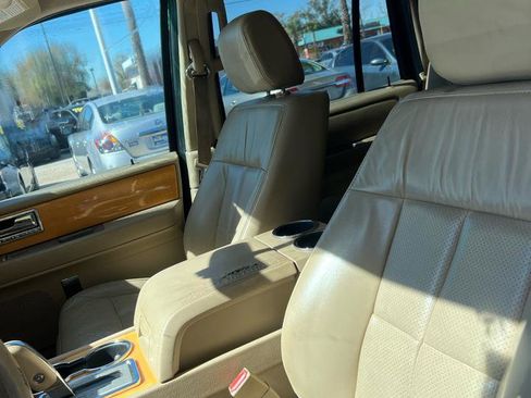 Used 2008 Lincoln Navigator 2WD image 10
