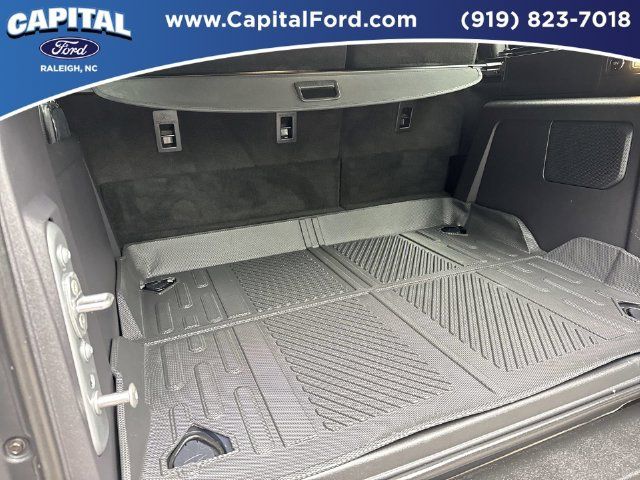 Used 2023 Ford Bronco Outer Banks AWD/4WD image 16