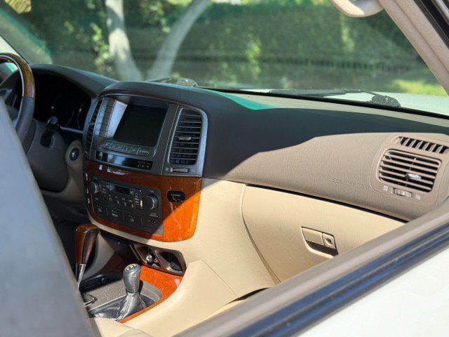 Used 2004 Lexus LX 470 4WD image 31