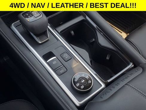 Used 2024 Nissan Pathfinder SL AWD/4WD image 23
