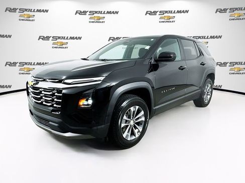 Used 2025 Chevrolet Equinox LT FWD image 3