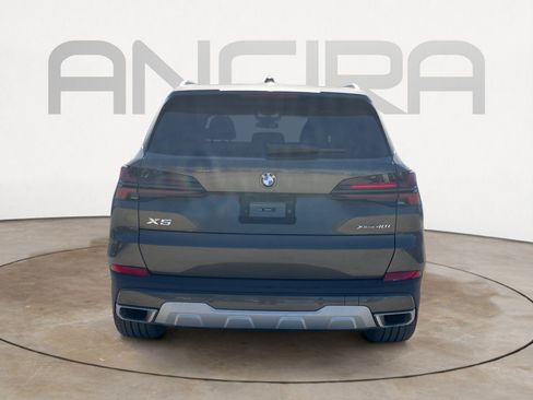 Used 2026 BMW X5 xDrive40i w/ Climate Comfort Package image 8