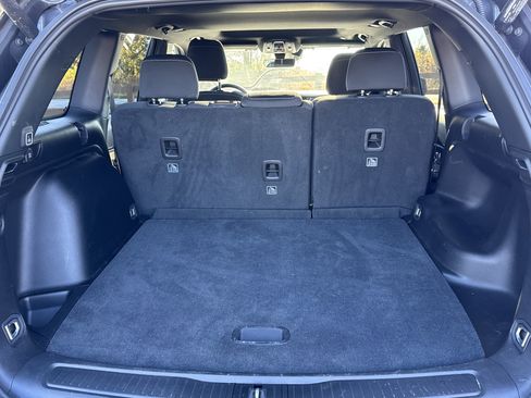 Used 2025 Jeep Grand Cherokee Laredo X w/ Luxury Tech Group I image 20