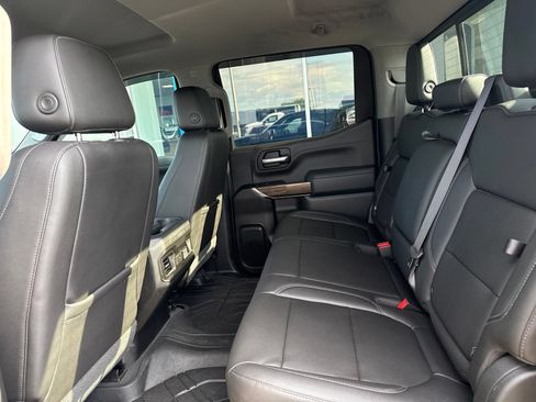 Used 2019 Chevrolet Silverado 1500 LT Trail Boss AWD/4WD image 16