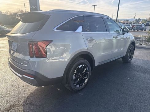 New 2026 Kia Sorento S AWD/4WD image 4