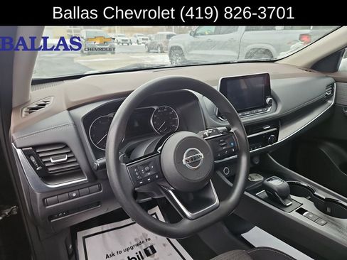 Used 2021 Nissan Rogue SV image 10