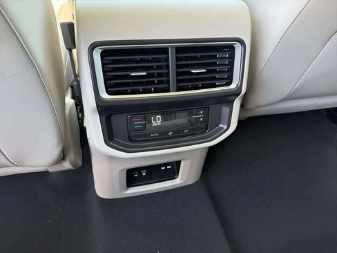 New 2026 Volkswagen Atlas SE AWD/4WD image 8