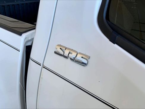 Used 2019 Toyota Tacoma SR5 image 10