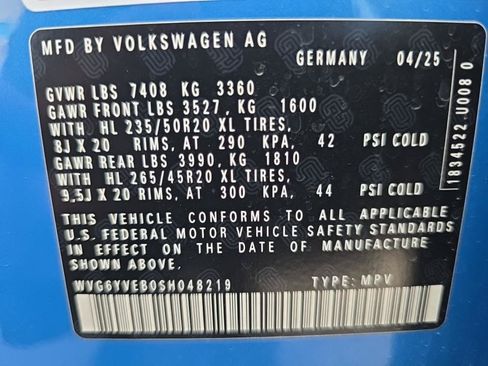 Used 2025 Volkswagen ID. Buzz 1st Edition AWD/4WD image 13