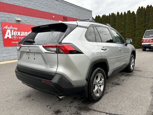 Used 2022 Toyota RAV4 XLE image 3