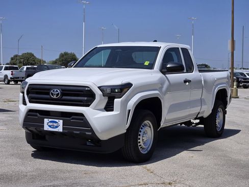 Used 2024 Toyota Tacoma SR RWD image 3
