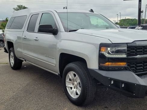 Used 2019 Chevrolet Silverado 1500 LT AWD/4WD image 25