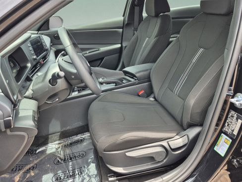 New 2026 Hyundai Elantra Sport FWD image 18