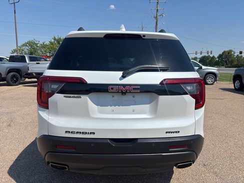 Certified 2022 GMC Acadia SLT w/ Elevation Edition AWD/4WD image 7