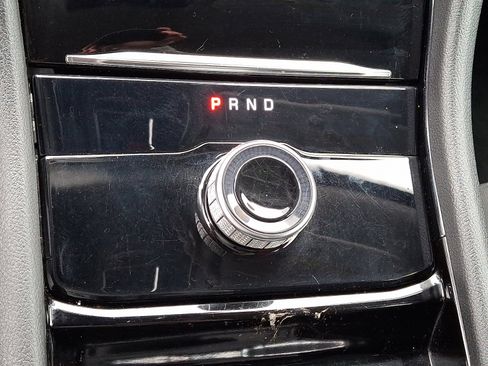 Used 2023 Jeep Grand Cherokee Laredo image 15