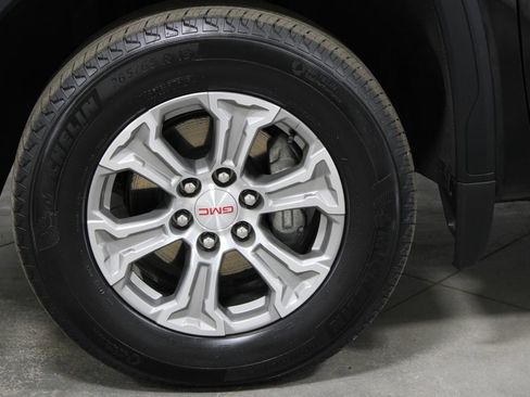 Used 2025 GMC Sierra 1500 SLT image 21