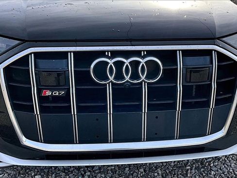 Used 2022 Audi SQ7 Premium Plus w/ SQ7 Executive Package image 27