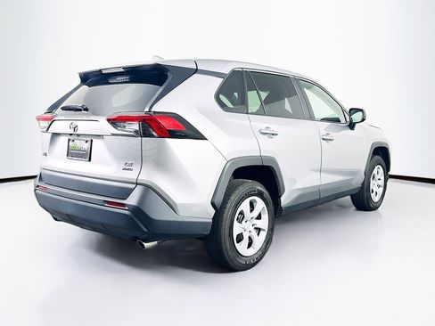 Used 2024 Toyota RAV4 LE image 9