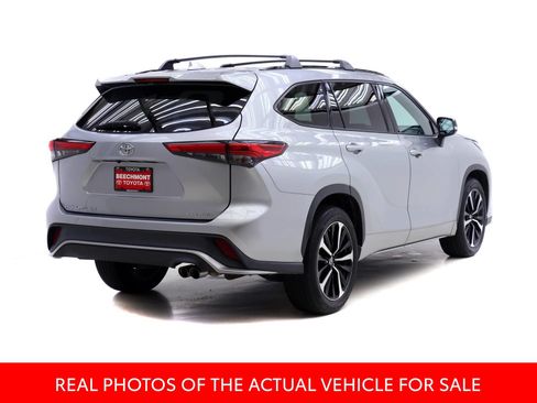 Certified 2021 Toyota Highlander XSE AWD/4WD image 2