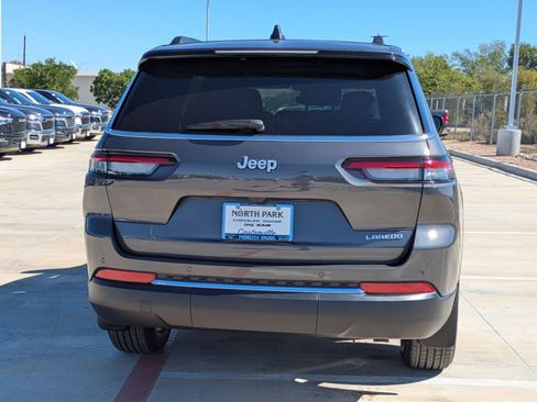 New 2025 Jeep Grand Cherokee L Laredo RWD image 4