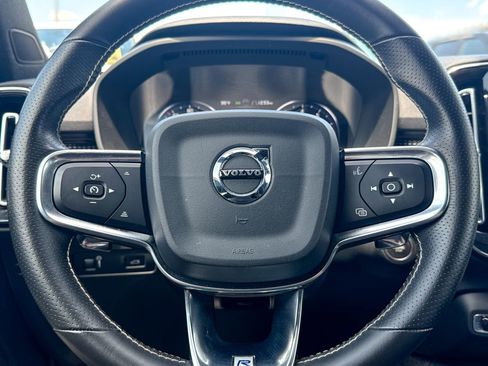 Used 2020 Volvo XC40 T5 R-Design w/ Protection Package Premier AWD/4WD image 44