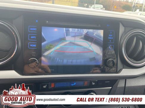 Used 2017 Toyota Tacoma TRD Sport AWD/4WD image 19