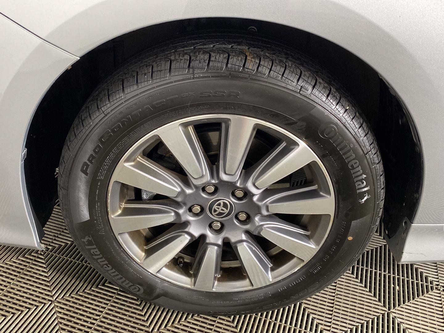 Used 2020 Toyota Sienna LE AWD/4WD image 10