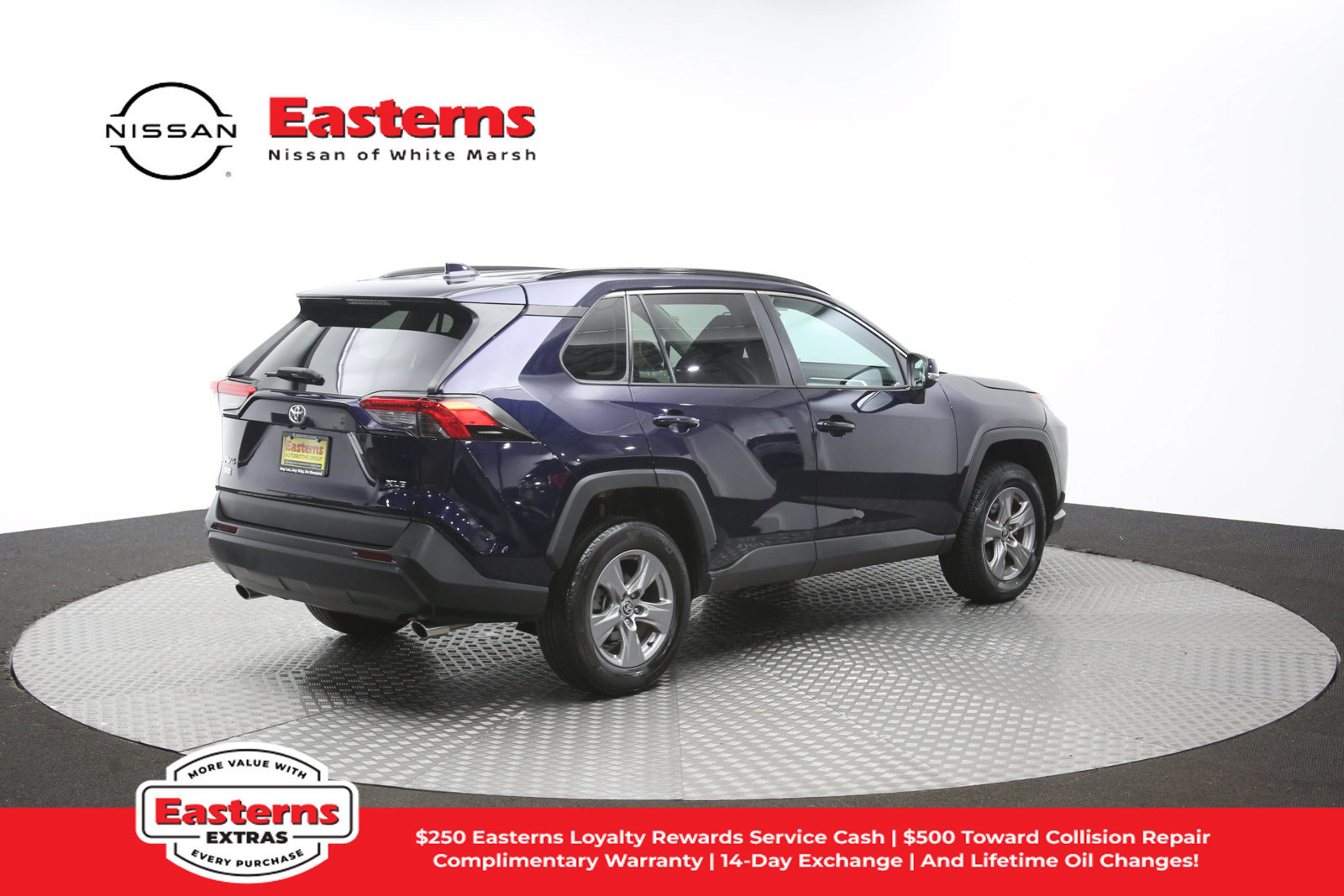 Used 2024 Toyota RAV4 XLE FWD image 41