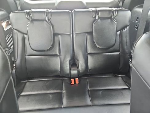 Used 2023 Ford Explorer XLT w/ Equipment Group 202A image 12