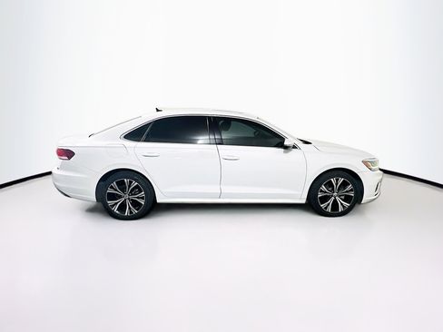 Used 2021 Volkswagen Passat 2.0T SE image 10