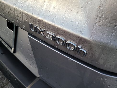 Used 2025 Lexus UX 300h FWD w/ Accessory Package (Z1) image 11