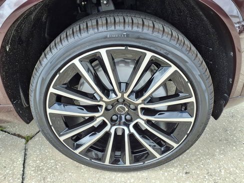 New 2026 Volvo XC90 B6 Ultra w/ Protection Package Premier AWD/4WD image 9