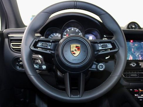 Certified 2025 Porsche Macan Turbo image 17