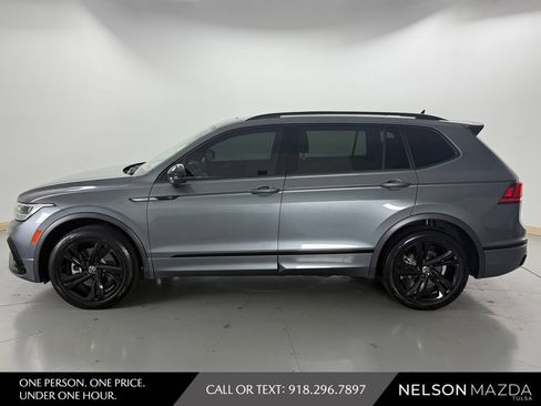 Used 2024 Volkswagen Tiguan SE R-Line AWD/4WD image 9
