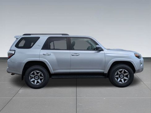 Used 2020 Toyota 4Runner TRD Off-Road AWD/4WD image 7