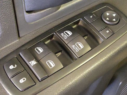 Used 2012 RAM 1500 Tradesman AWD/4WD image 27