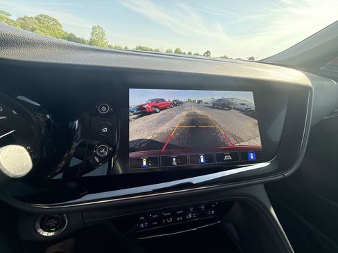 Certified 2023 Buick Envision Avenir FWD image 21