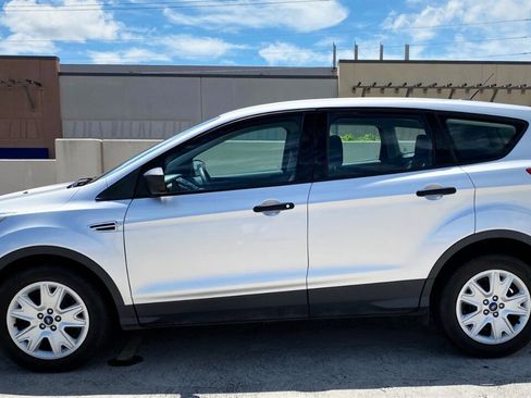 Used 2016 Ford Escape S image 3