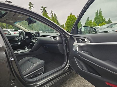 New 2026 Genesis G70 2.5T Prestige image 12