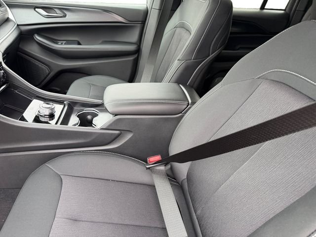 New 2026 Jeep Grand Cherokee Laredo X AWD/4WD image 14