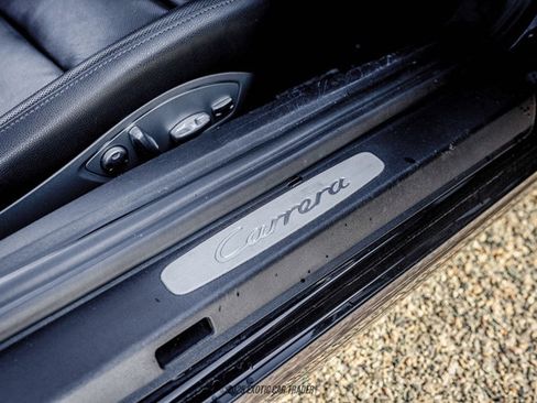 Used 2017 Porsche 911 Carrera image 40