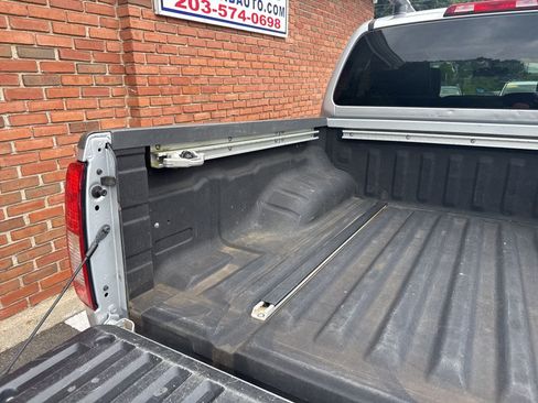 Used 2011 Nissan Frontier PRO-4X w/ Pro-4x Luxury Pkg AWD/4WD image 12