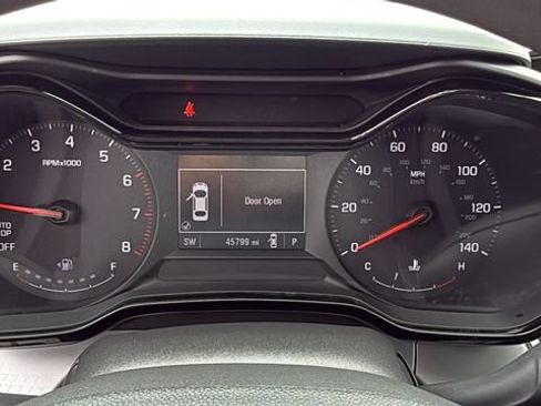 Used 2024 Chevrolet Trax LS w/ LS Convenience Package FWD image 23