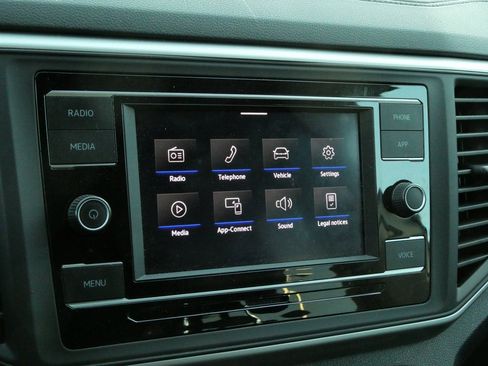 Used 2022 Volkswagen Atlas SE image 6